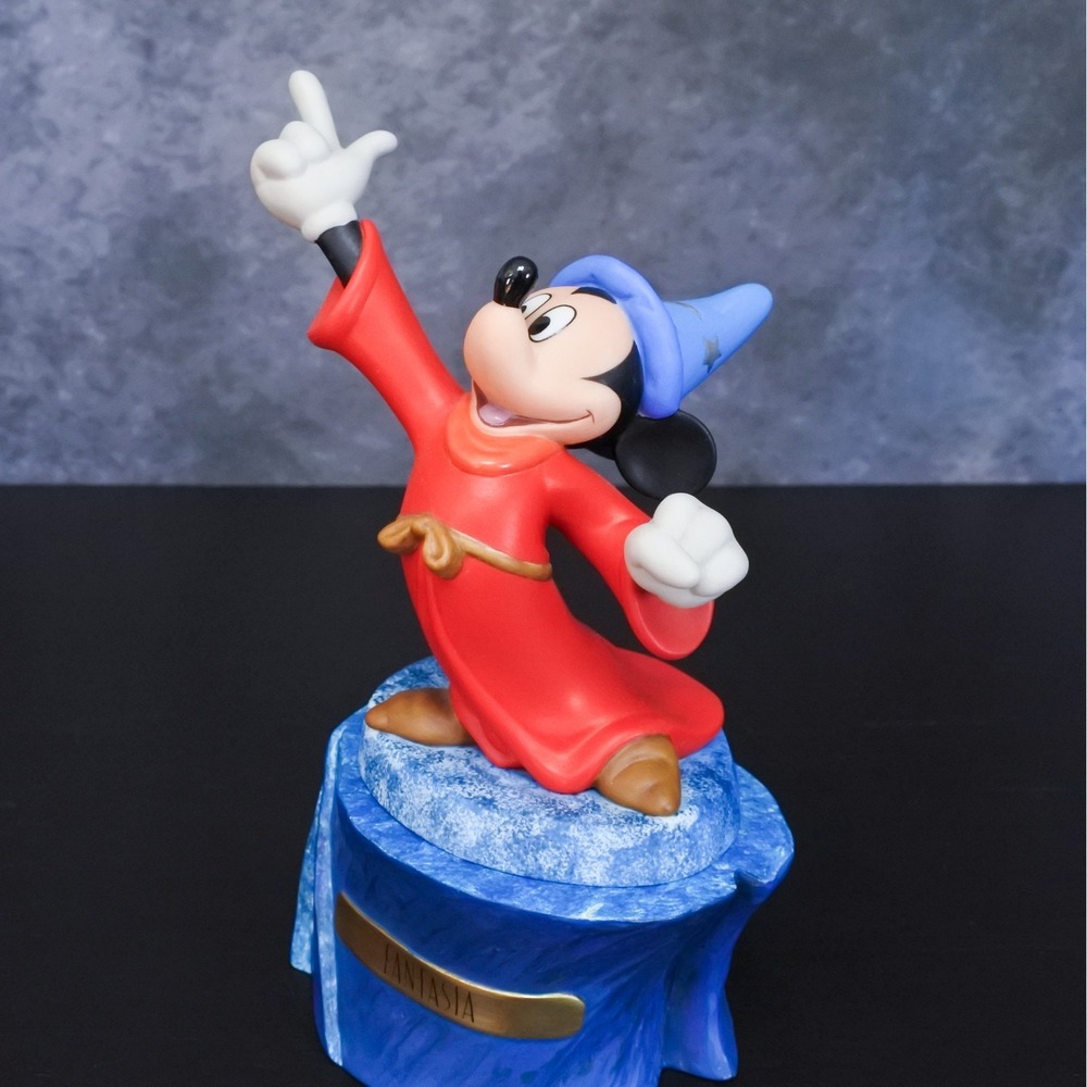 Vintage 1998 WDCC Mickey Mouse Fantasia Summoning The Stars Figurine & Base